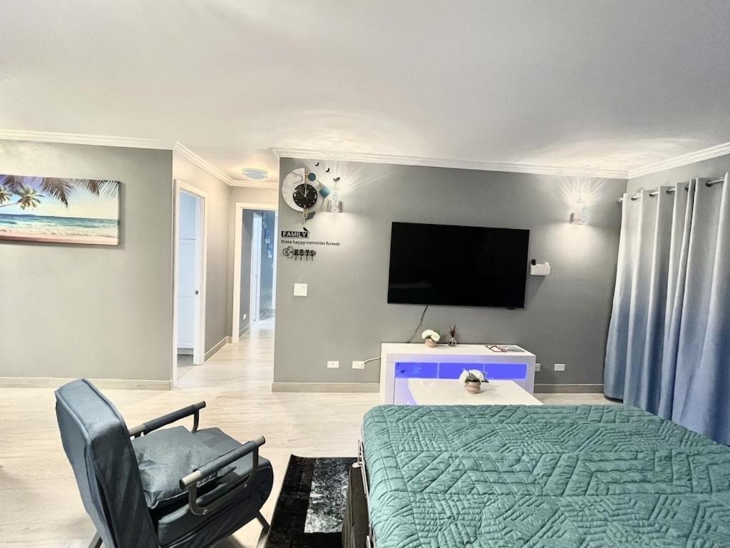 Waikiki Condo 2 Bedrooms 2 Bathrooms With 1 Free Parking Space Honolulu Zewnętrze zdjęcie