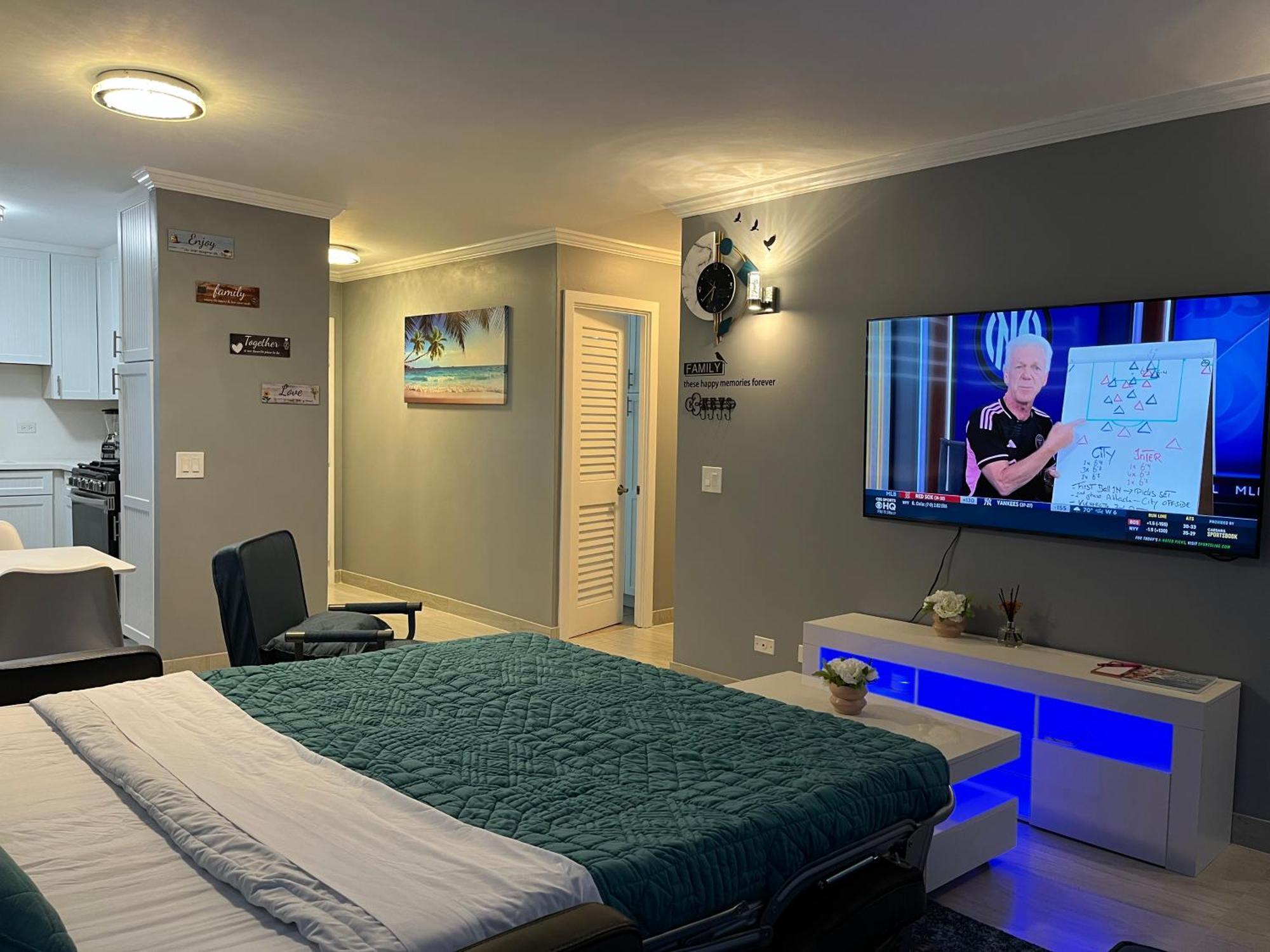 Waikiki Condo 2 Bedrooms 2 Bathrooms With 1 Free Parking Space Honolulu Zewnętrze zdjęcie